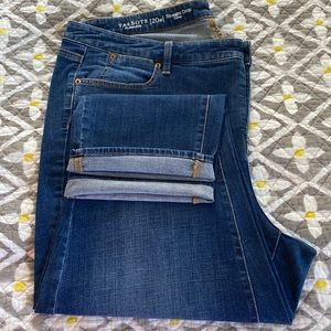 Talbots flawless straight crops . Curvy . Size 20W great Crops . No flaws.